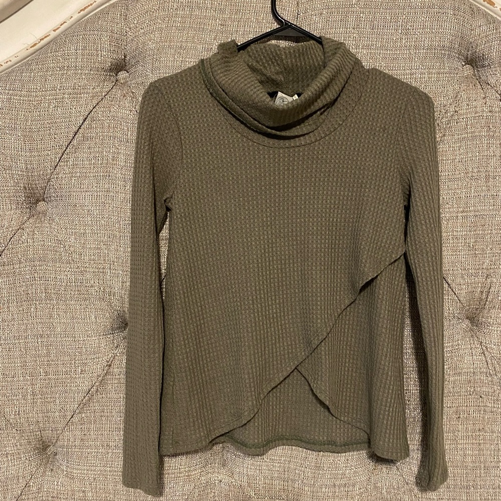 Forest green paper crane brand sweater